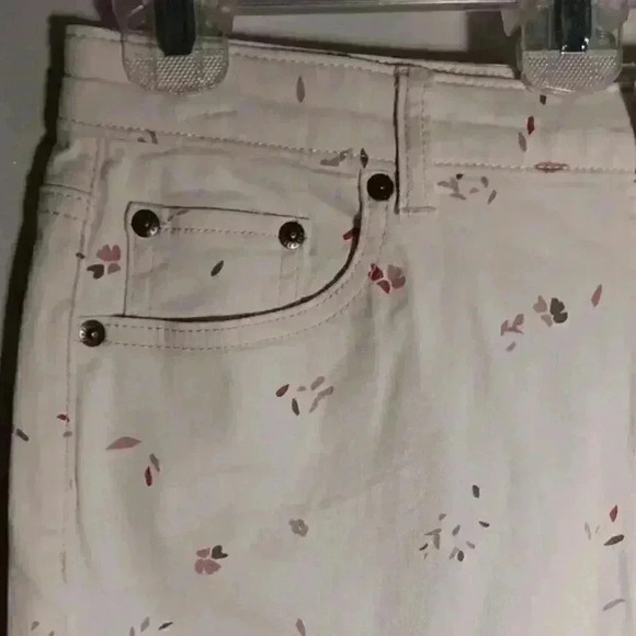 "FREE ASSEMBLY" Girls pink Orchid Floral Wide Leg Button Jeans Size 16 NWT - Picture 2 of 7